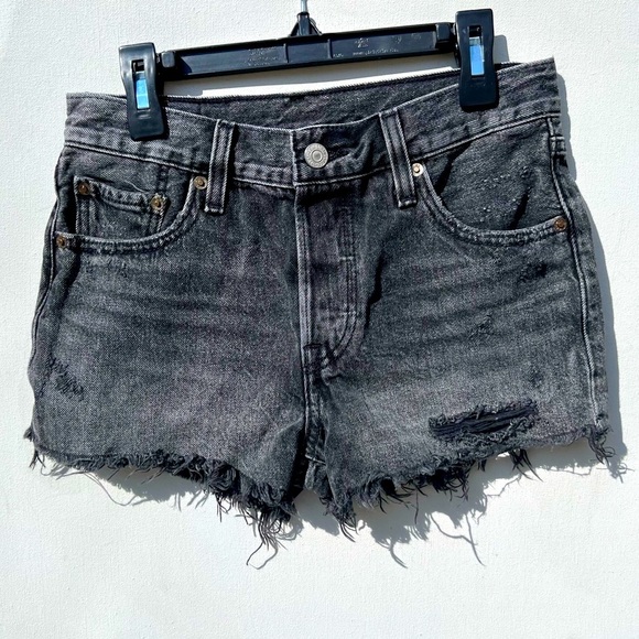 Levi's 501 Short Trashed Black denim cutoff distressed jean shorts 25 - Picture 2 of 9